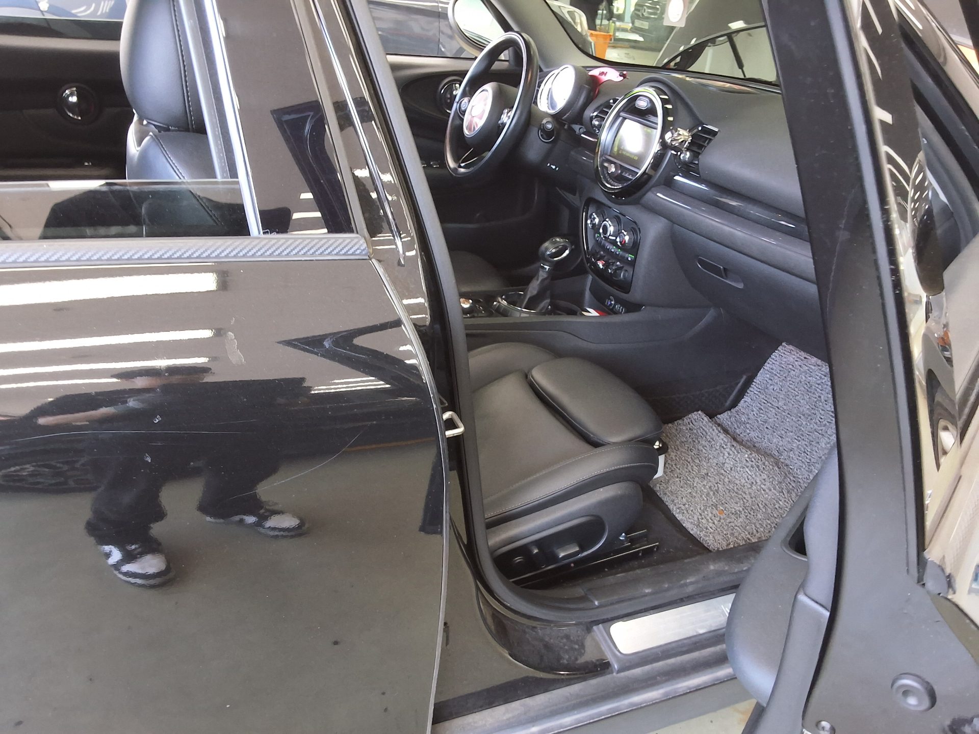 BMW MINI 2018 - Image 13
