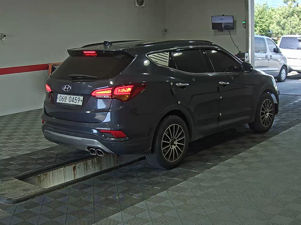 Hyundai Santa Fe 2016 - Image 4