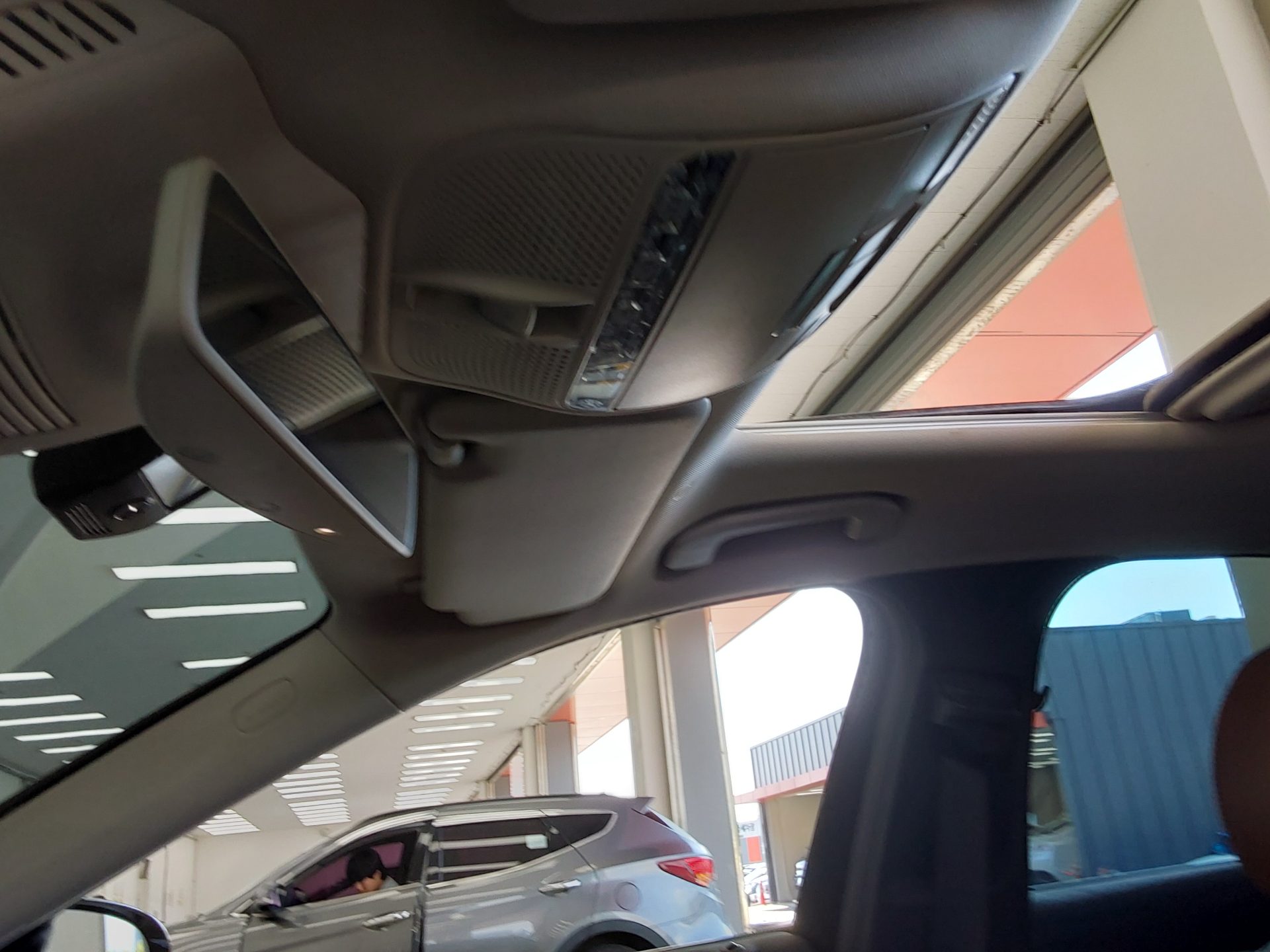 Mercedes-Benz E-Class 2019 - Image 19