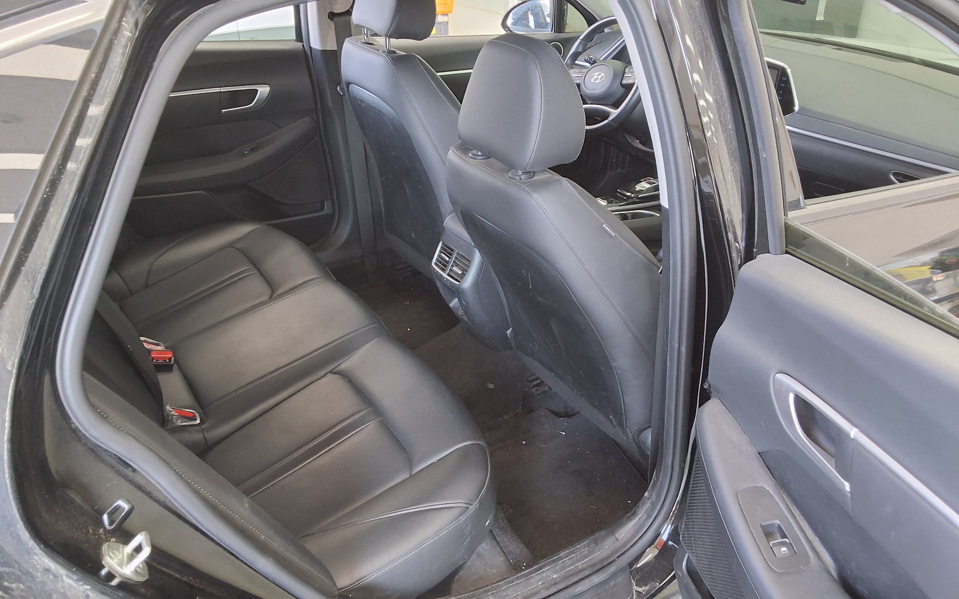 Hyundai Sonata 2022 - Image 12