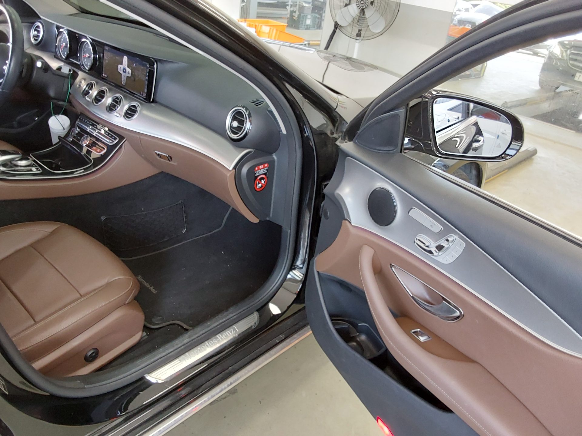 Mercedes-Benz E-Class 2019 - Image 14