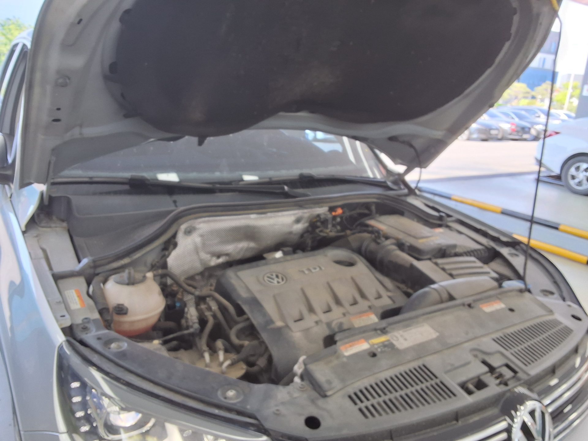 Volkswagen Tiguan 2014 - Image 16