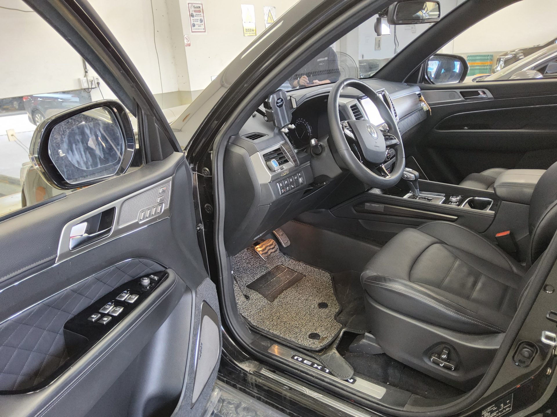KG Mobility Rexton 2018 - Image 9