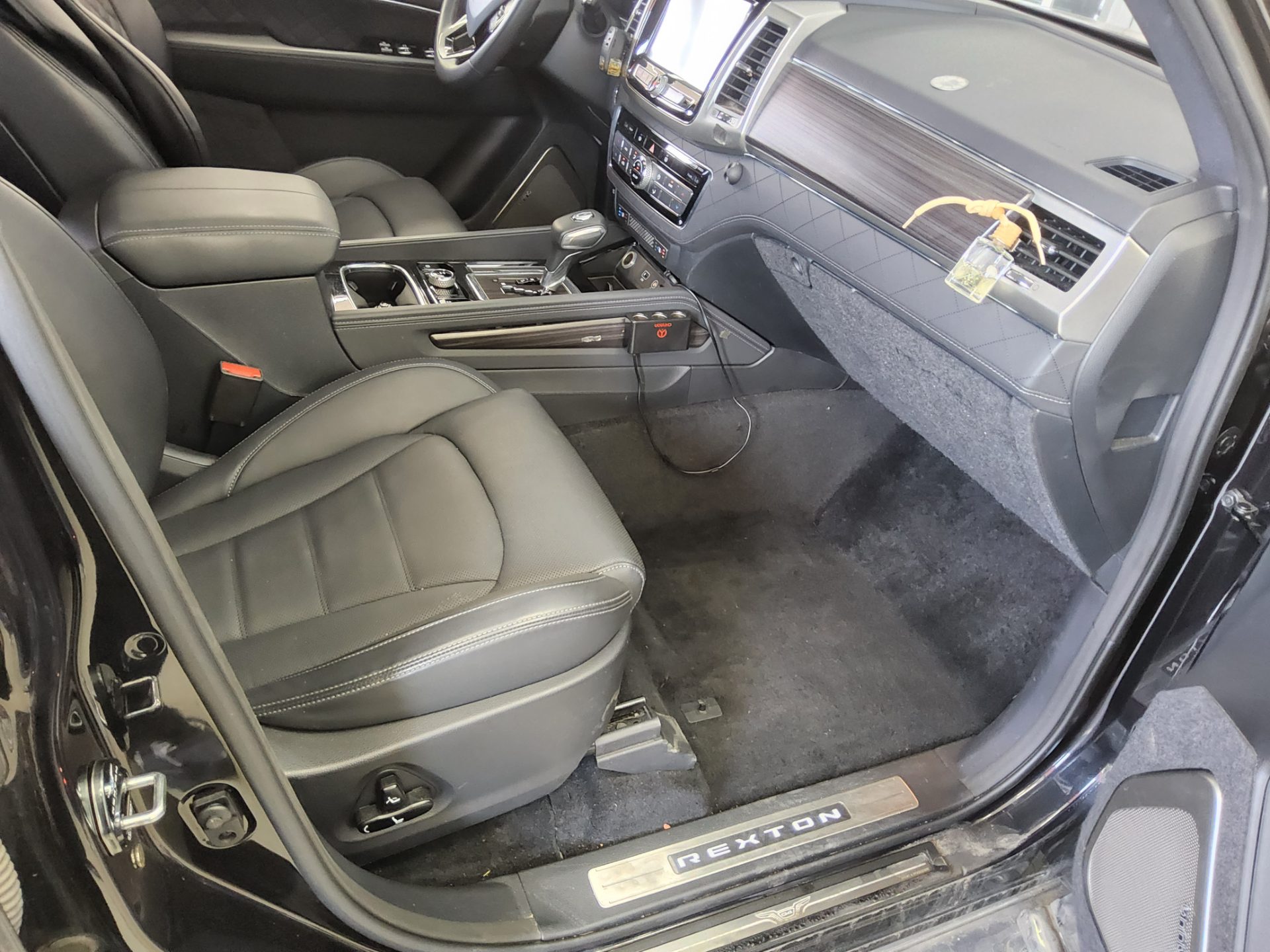 KG Mobility Rexton 2018 - Image 13