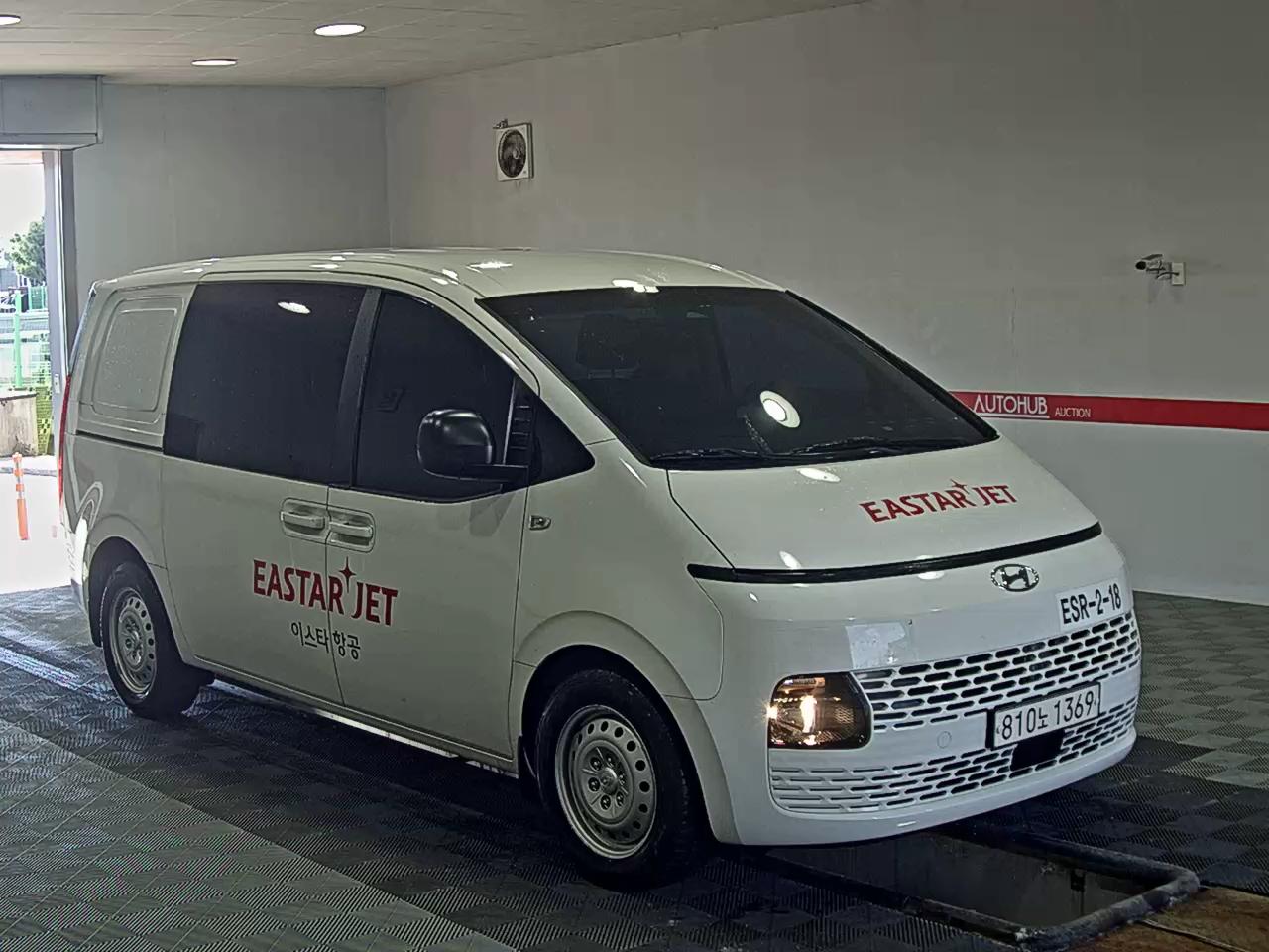 Hyundai Staria 2023 - Image 2