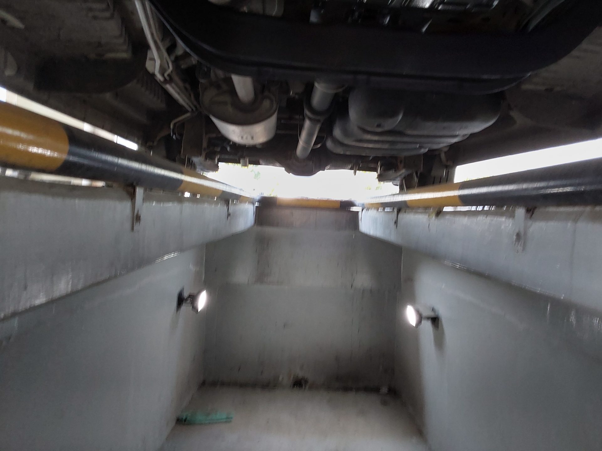 Hyundai Grand Starex 2011 - Image 8