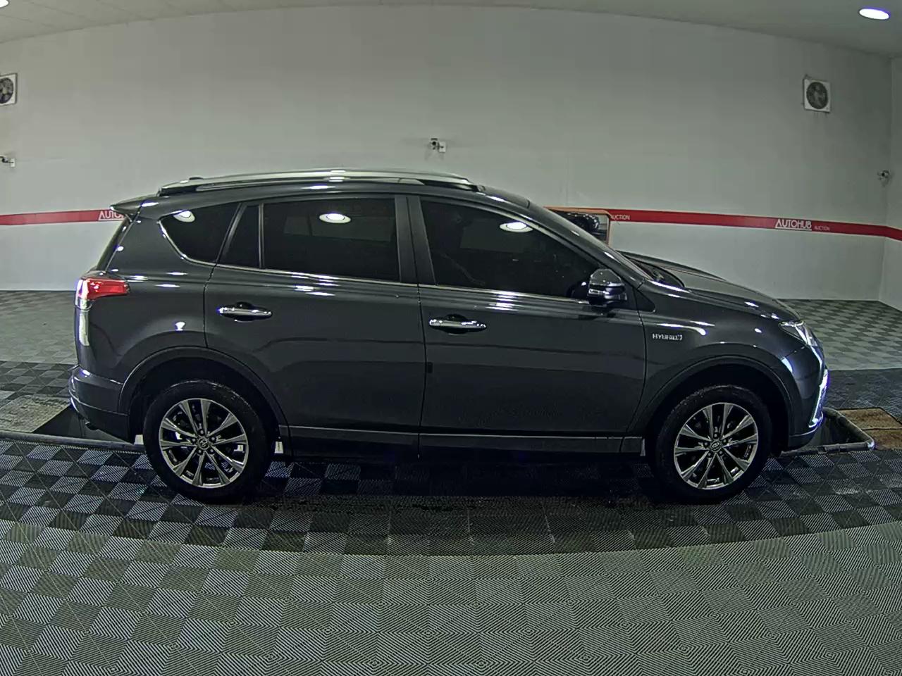 Toyota RAV4 2018 - Image 3
