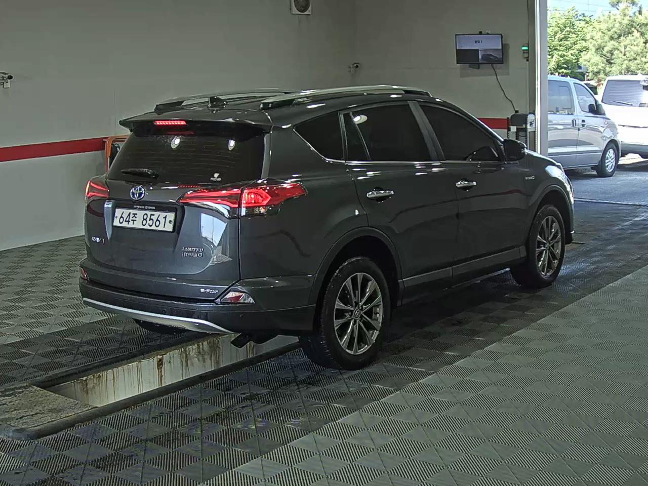 Toyota RAV4 2018 - Image 4