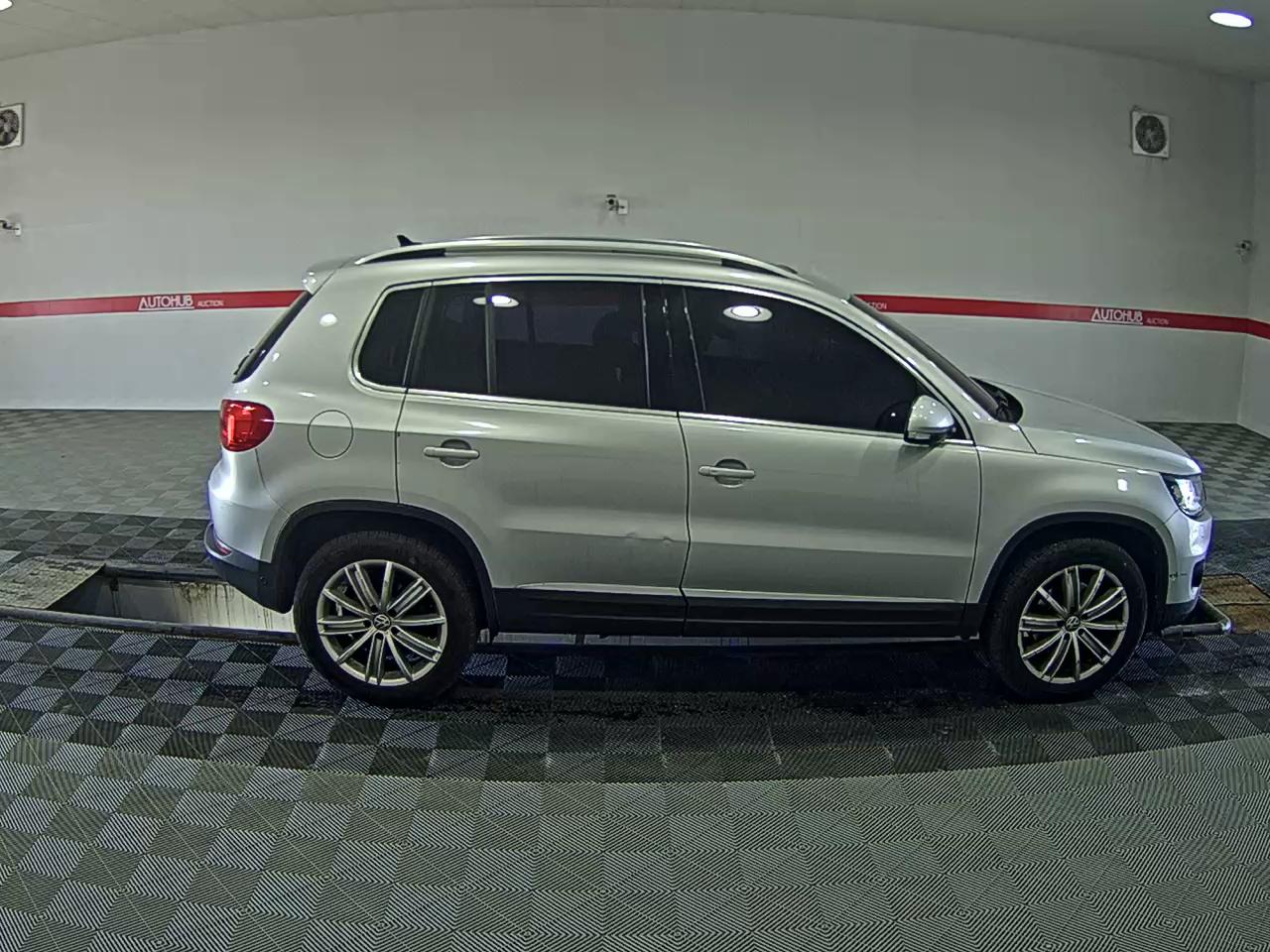 Volkswagen Tiguan 2014 - Image 3