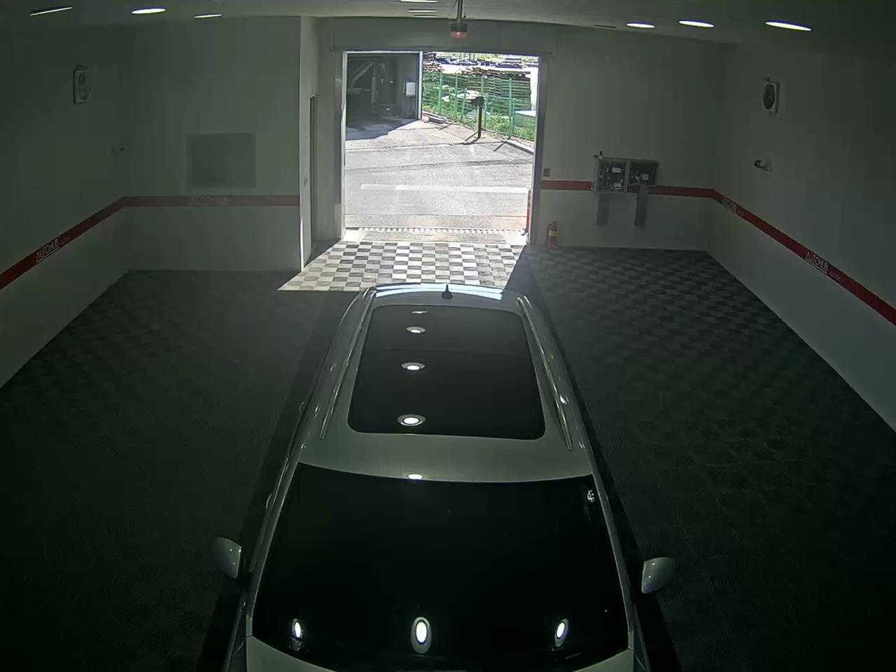 Volkswagen Tiguan 2014 - Image 6