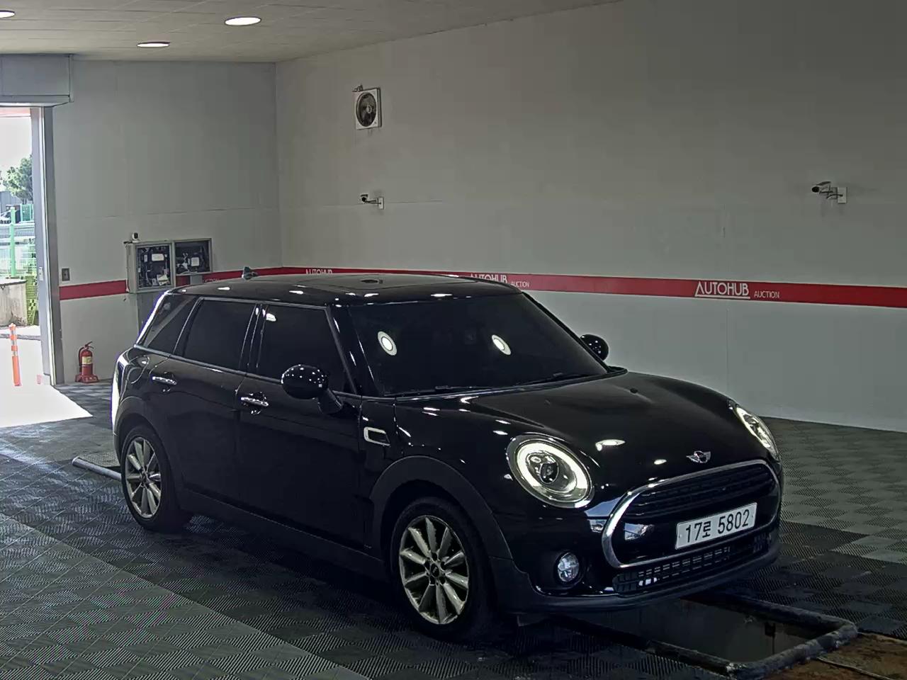 BMW MINI 2018 - Image 2