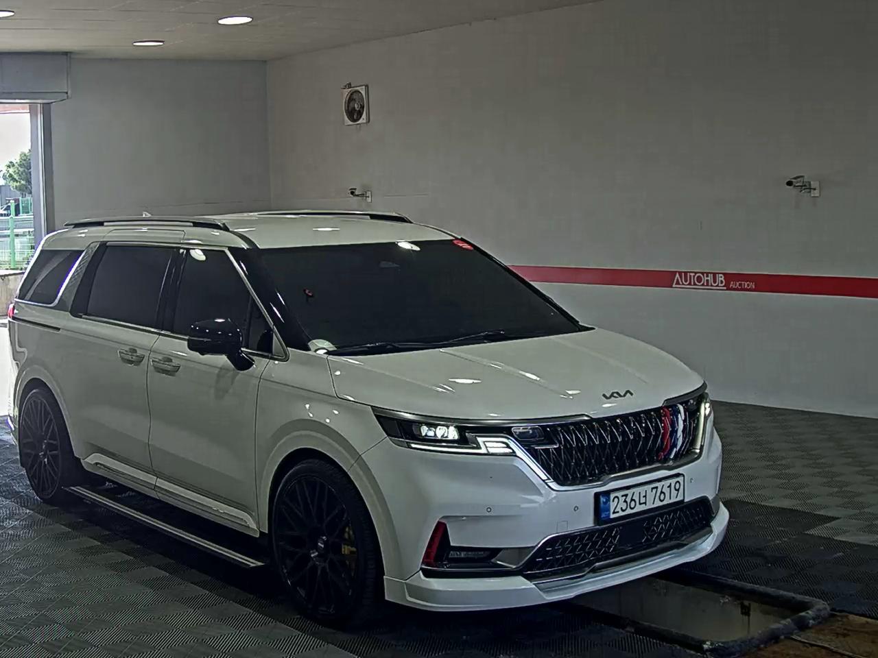 Kia SEDONA 2021 - Image 2