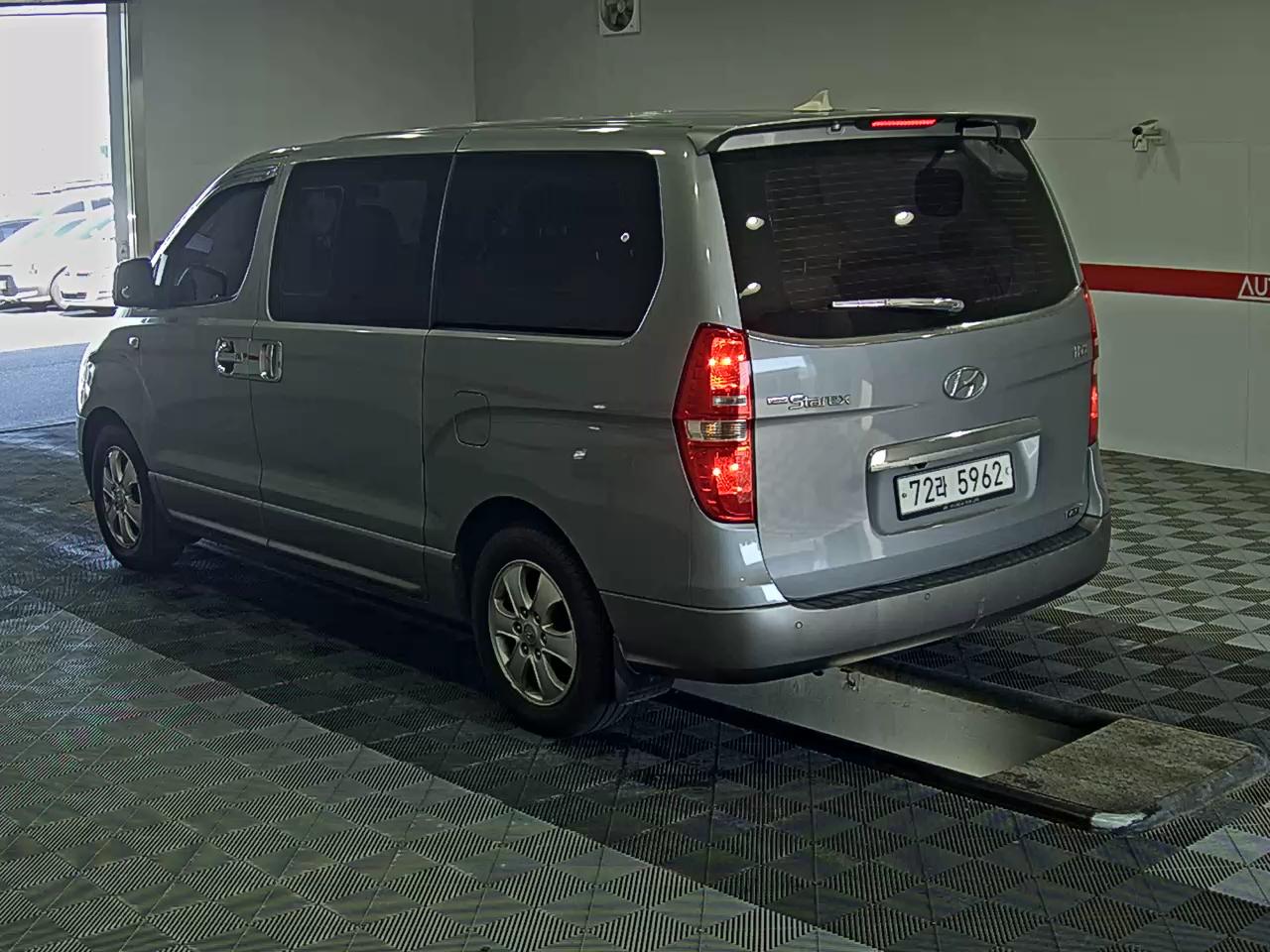 Hyundai Grand Starex 2011 - Image 5