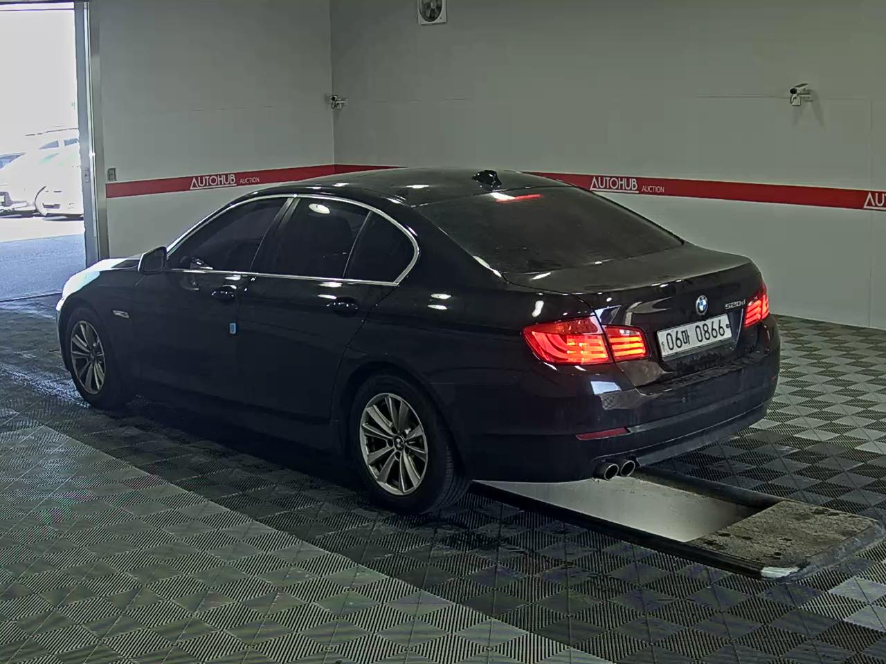 BMW 5 Series 2013 - Image 5