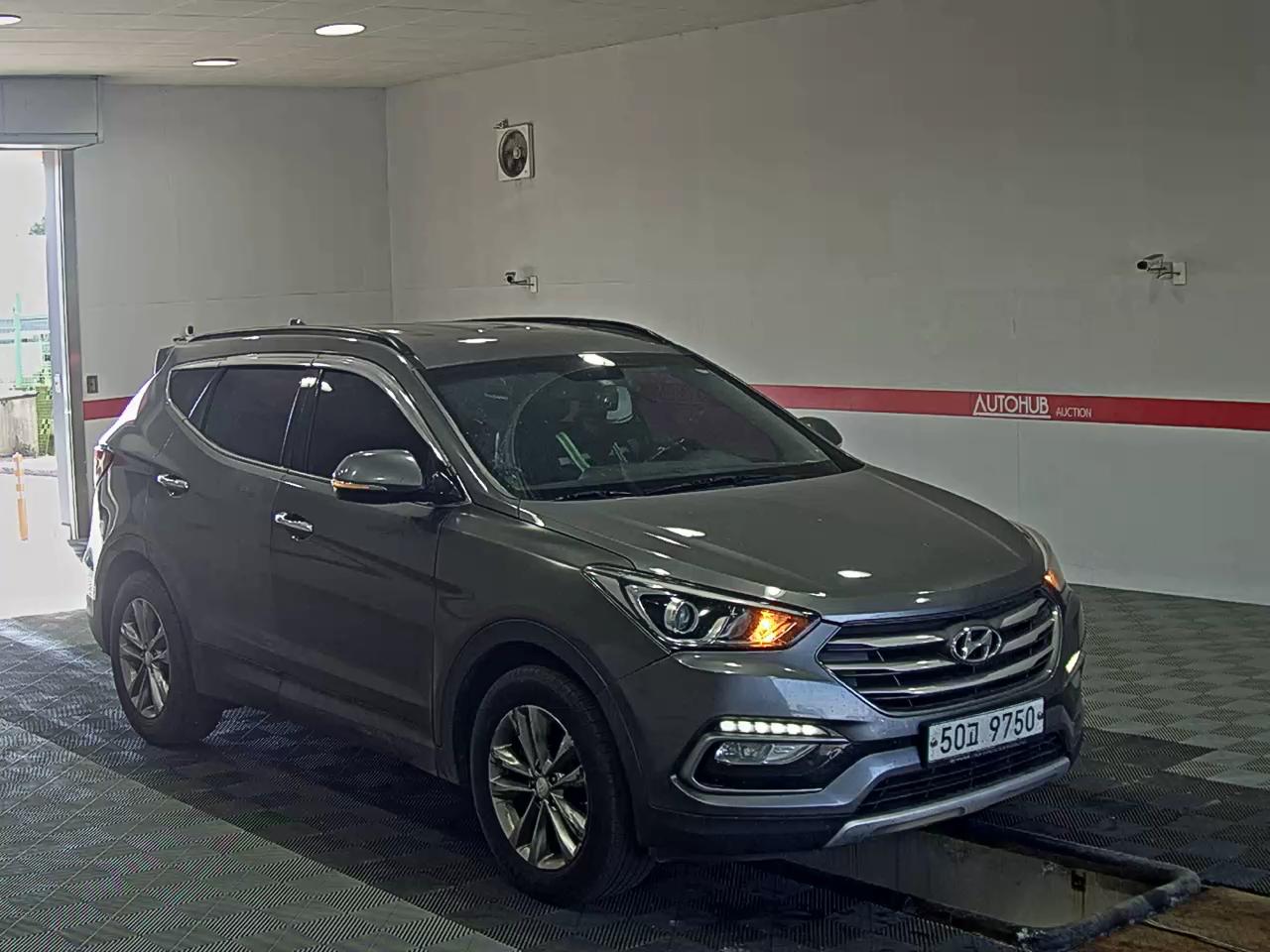 Hyundai Santa Fe 2016 - Image 2