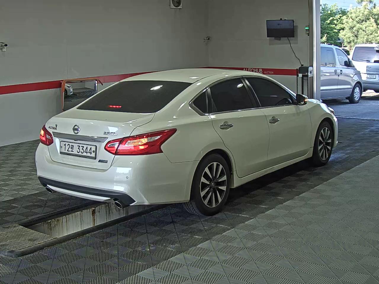 Nissan Altima 2017 - Image 4