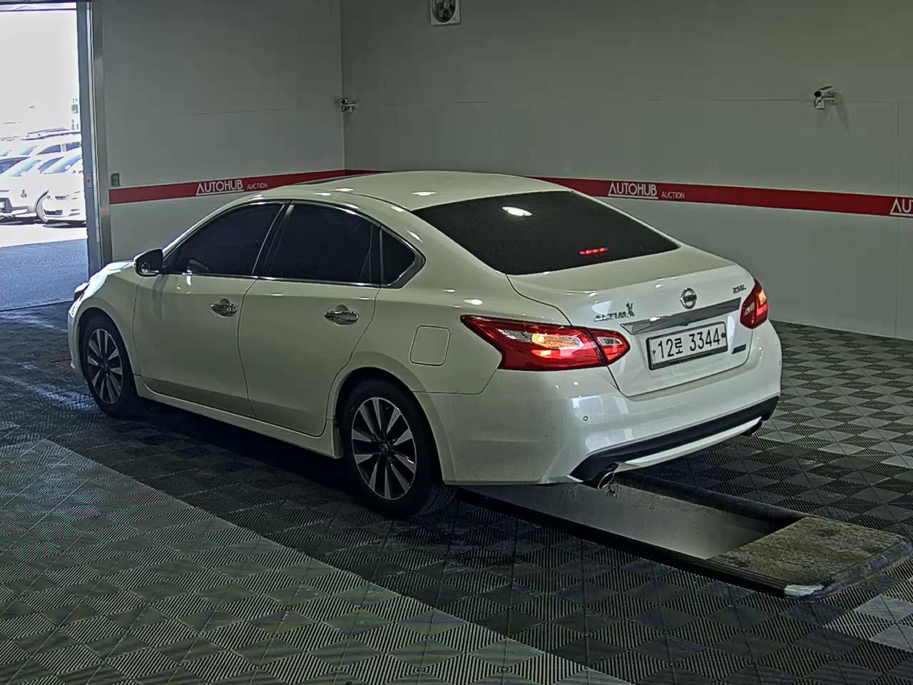 Nissan Altima 2017 - Image 5