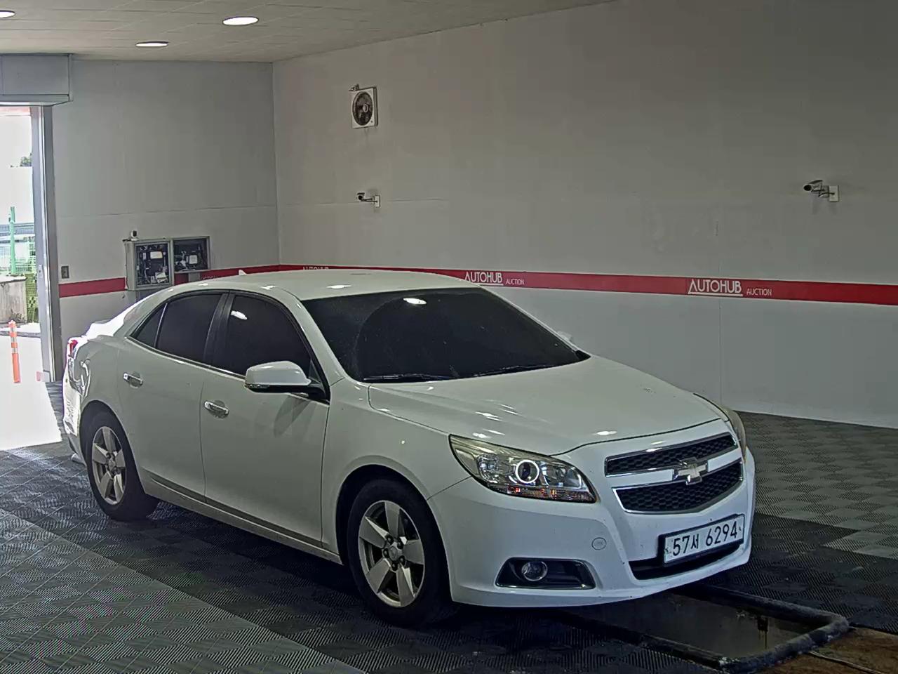 Chevrolet Malibu 2012 - Image 2