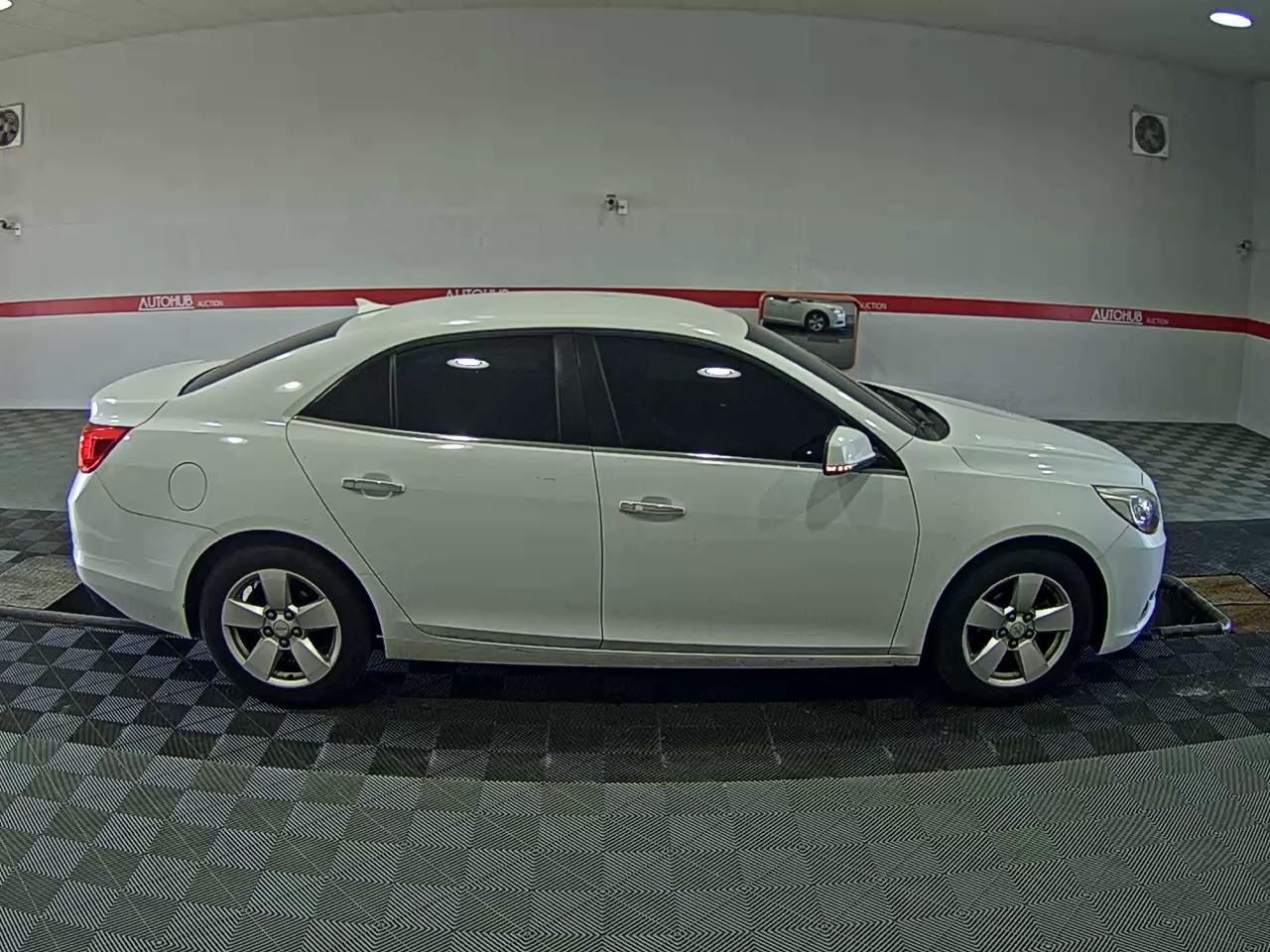 Chevrolet Malibu 2012 - Image 3