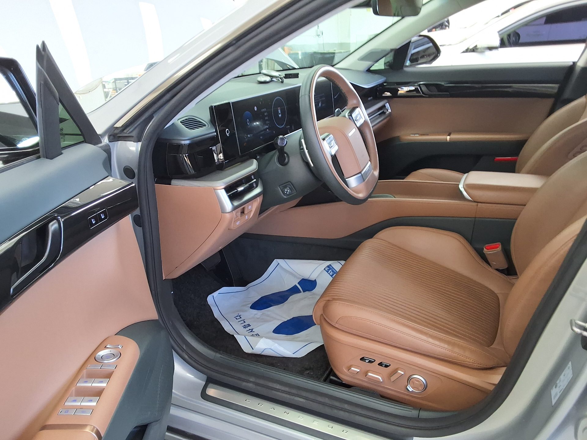 Hyundai Grandeur 2023 - Image 9