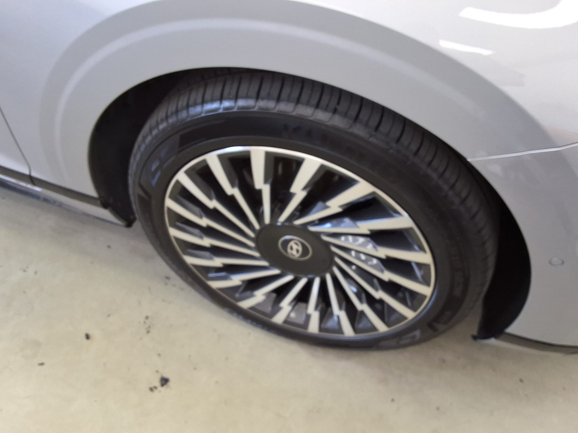 Hyundai Grandeur 2023 - Image 18