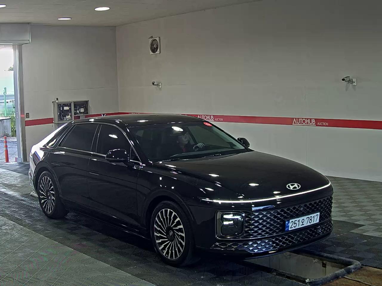 Hyundai Grandeur 2023 - Image 2