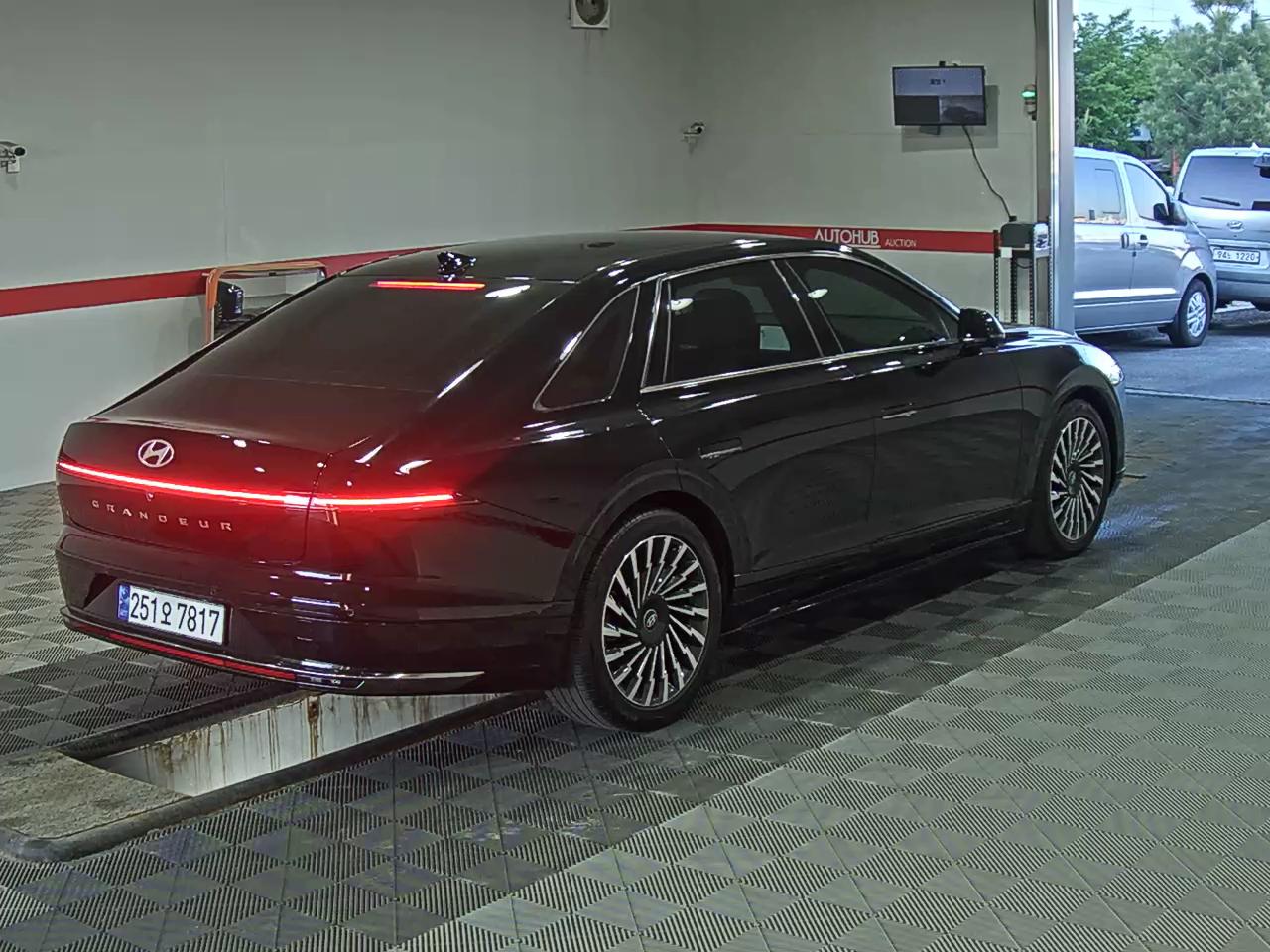 Hyundai Grandeur 2023 - Image 4