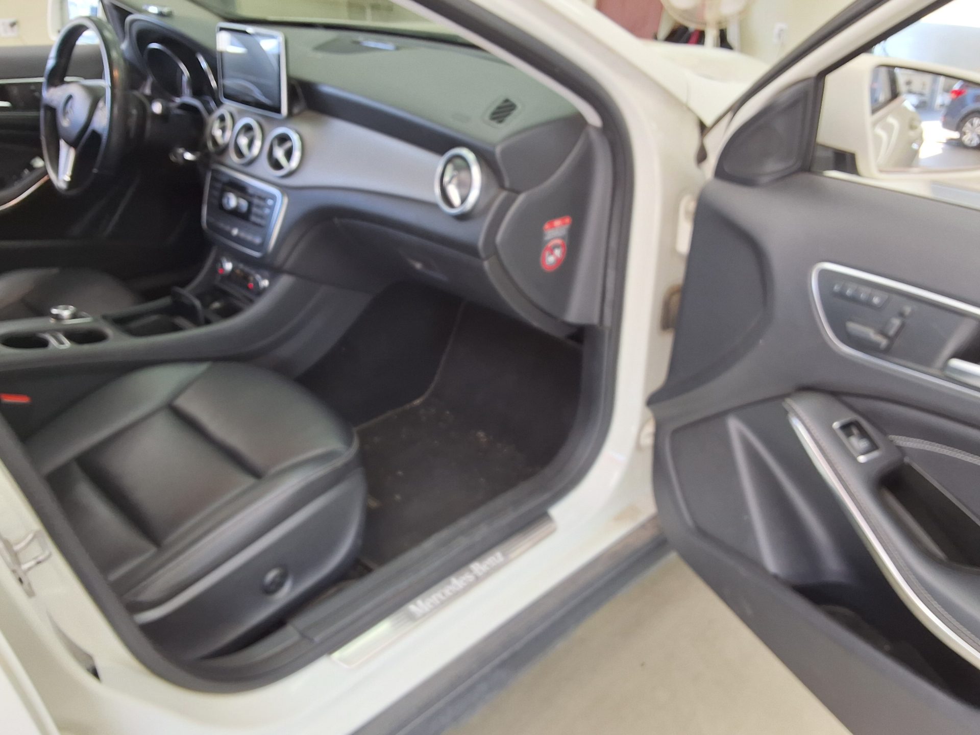 2015 - mercedes-benz 200