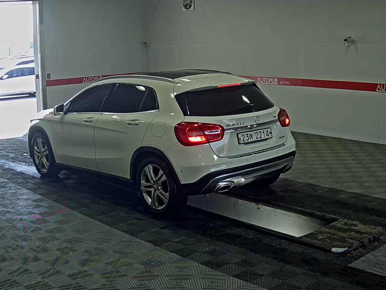 2015 - mercedes-benz 200