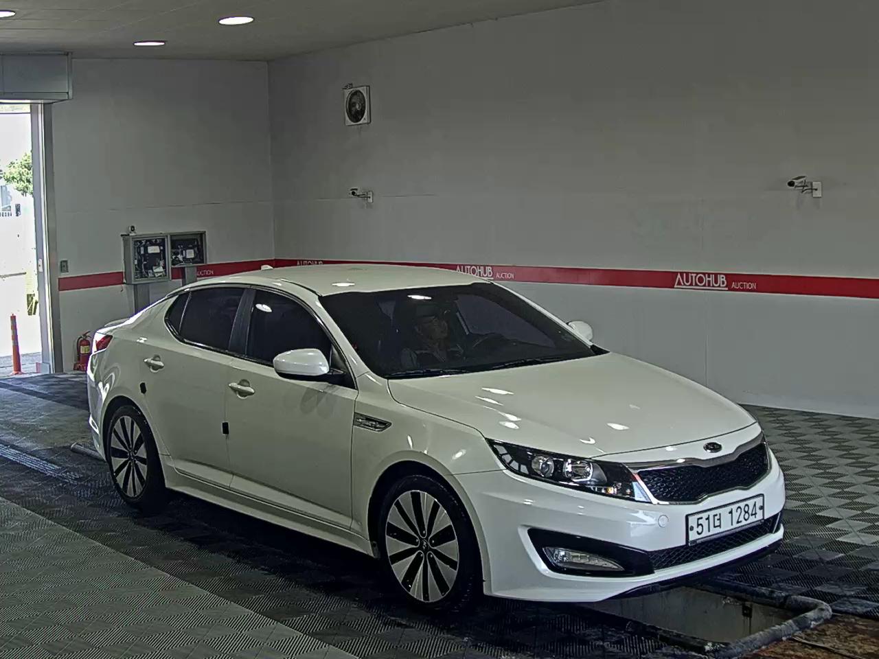 Kia K5 - 2
