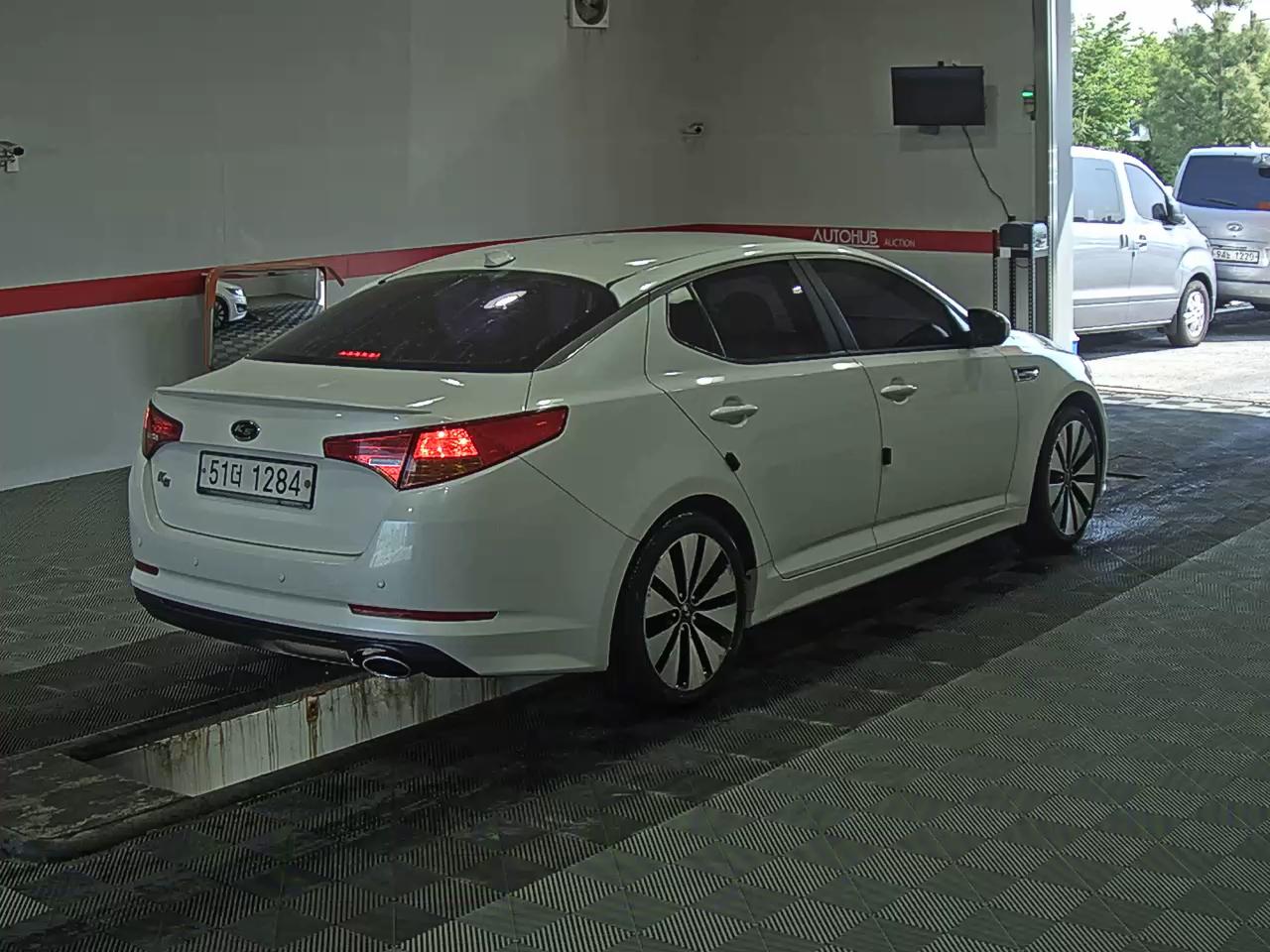 Kia K5 - 4