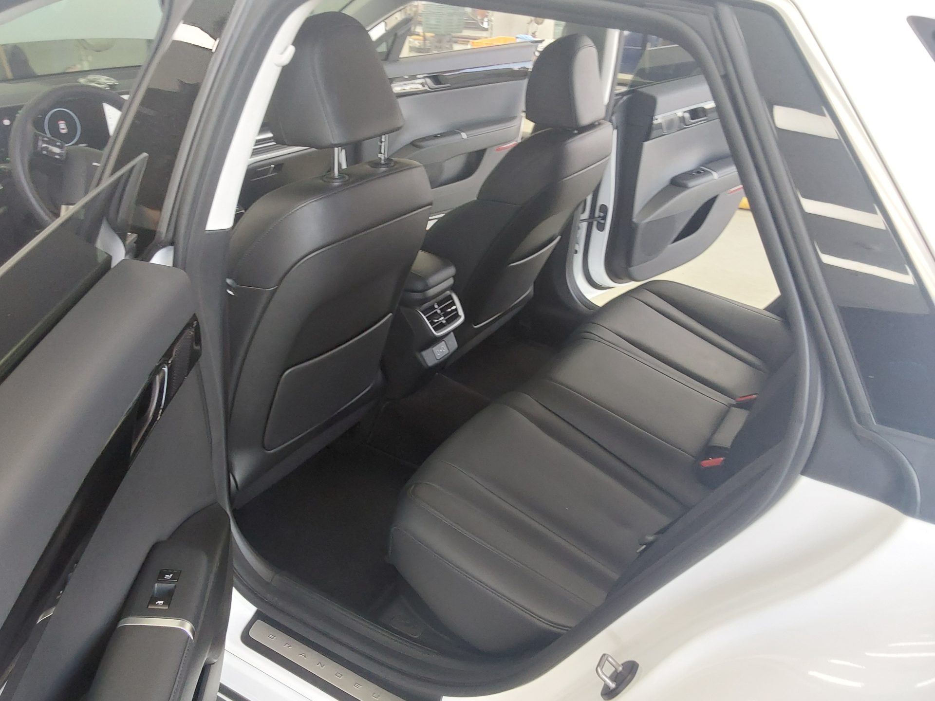 2023 - hyundai grandeur
