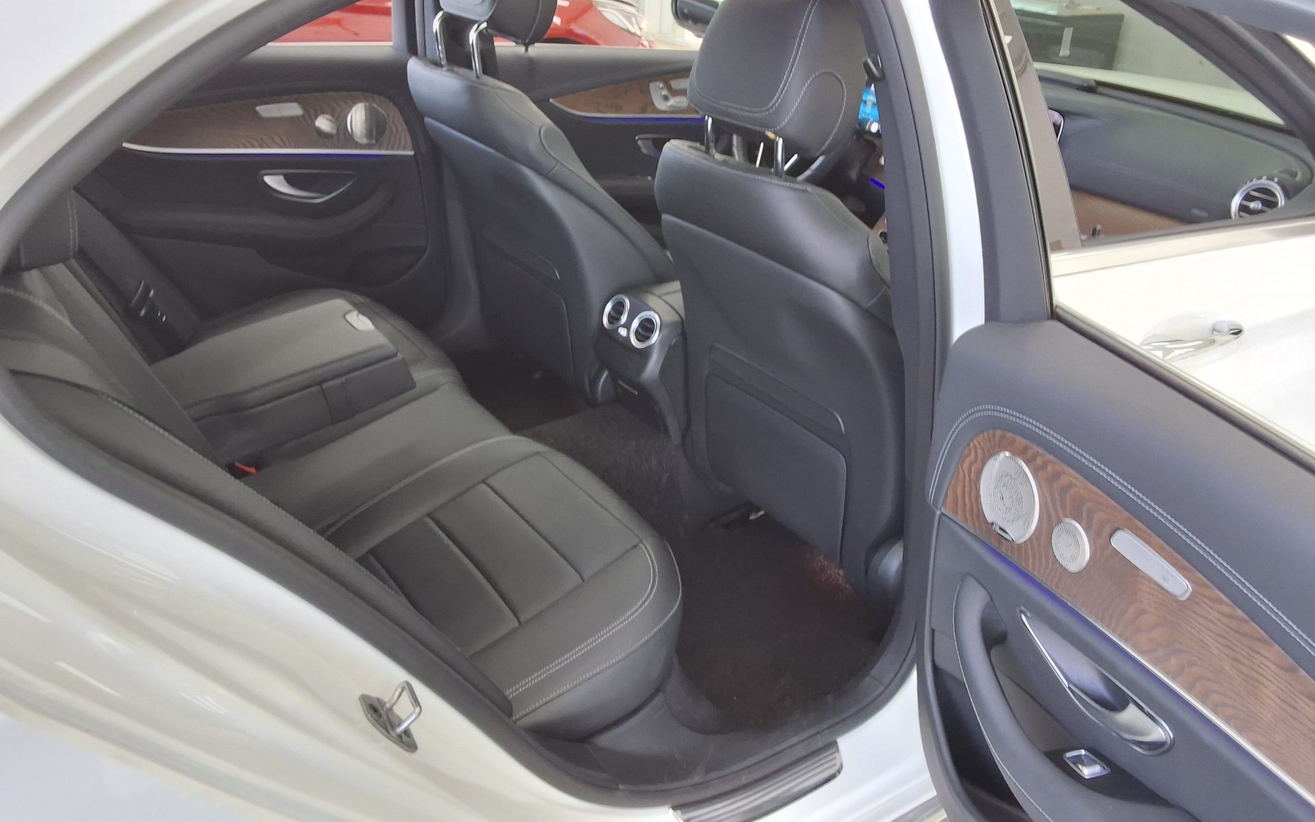 2023 - mercedes-benz e220d