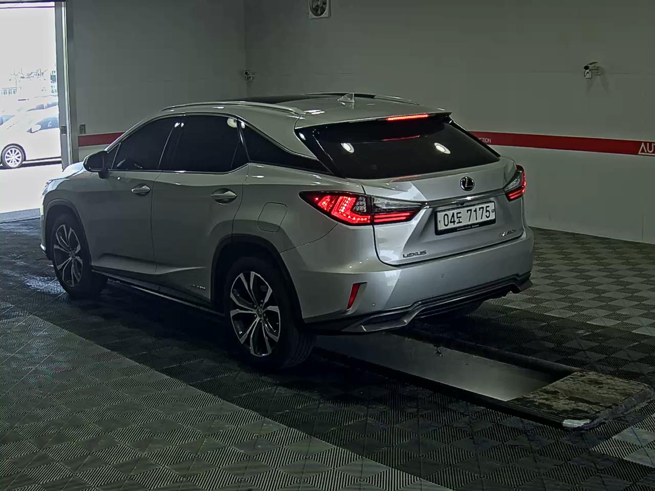 LEXUS RX - 5
