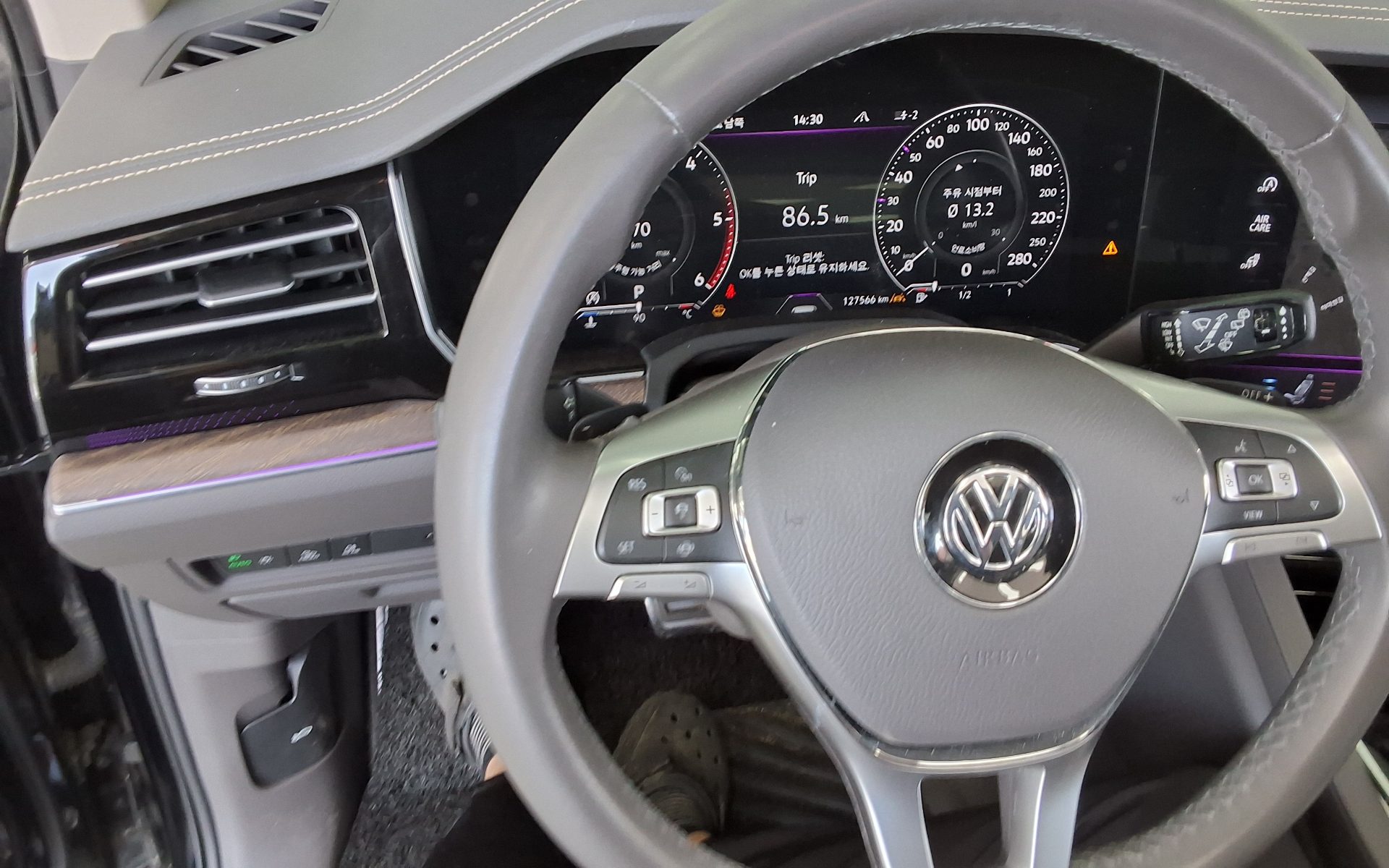 VOLKSWAGEN 투아렉 - 16