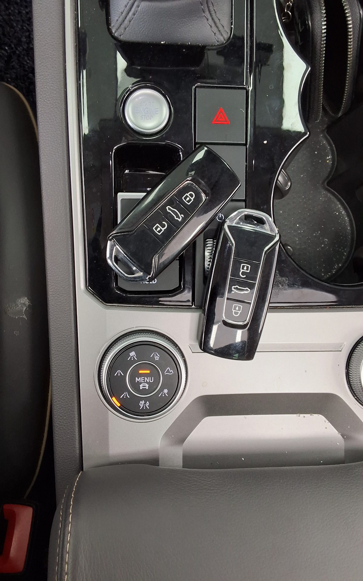VOLKSWAGEN 투아렉 - 19