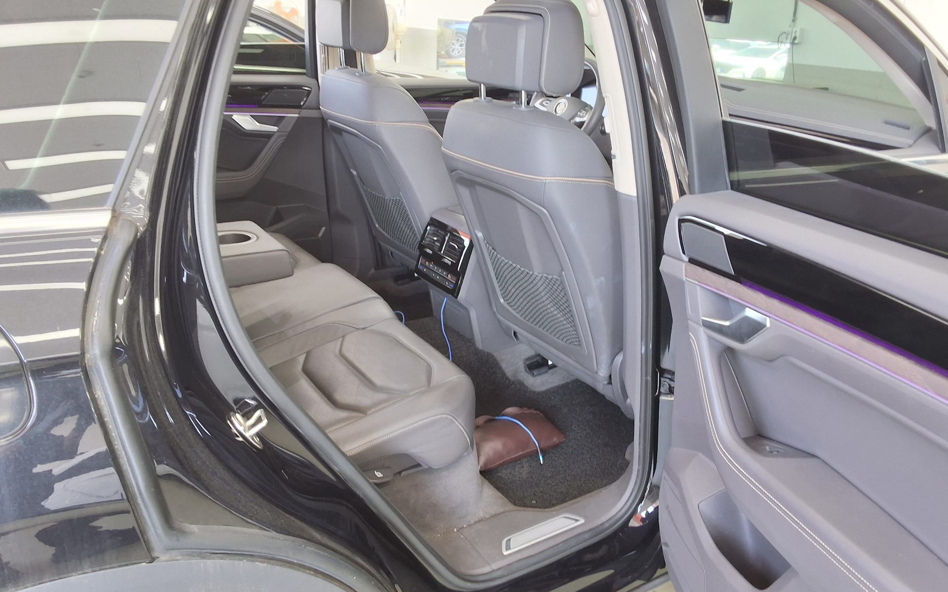 VOLKSWAGEN 투아렉 - 12