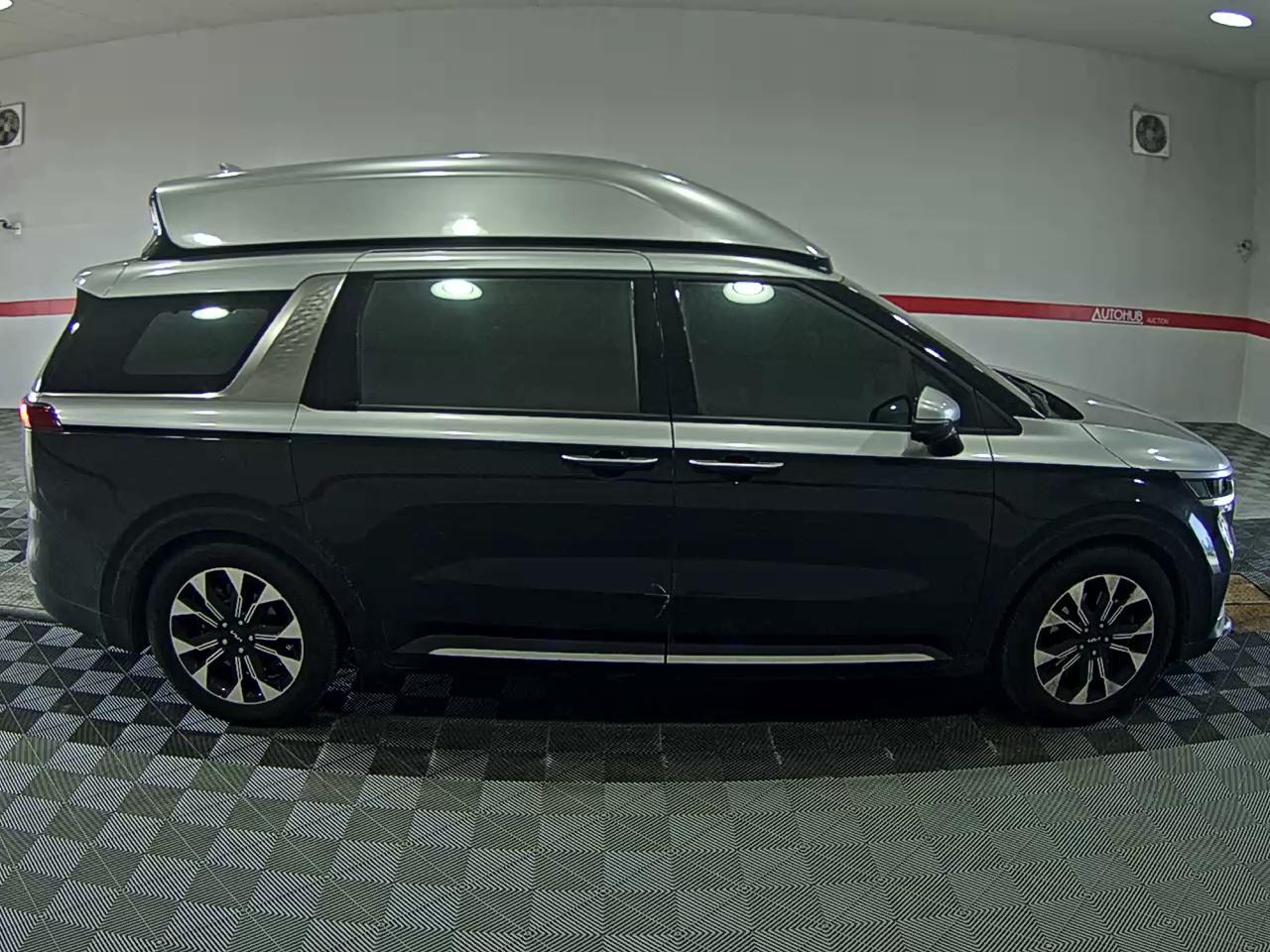 2023 - kia carnival