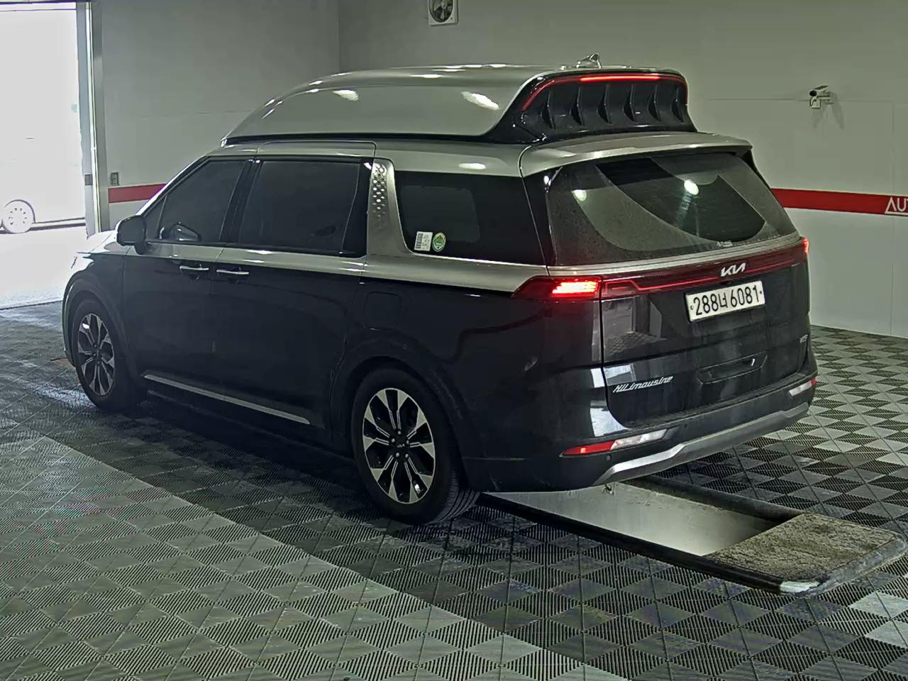 2023 - kia carnival
