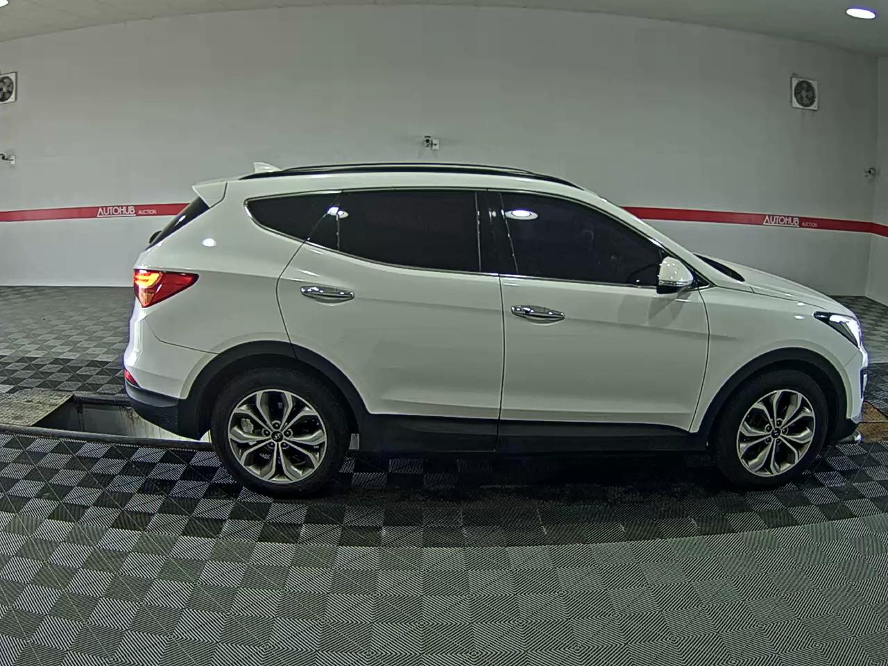Hyundai Santa Fe - 3