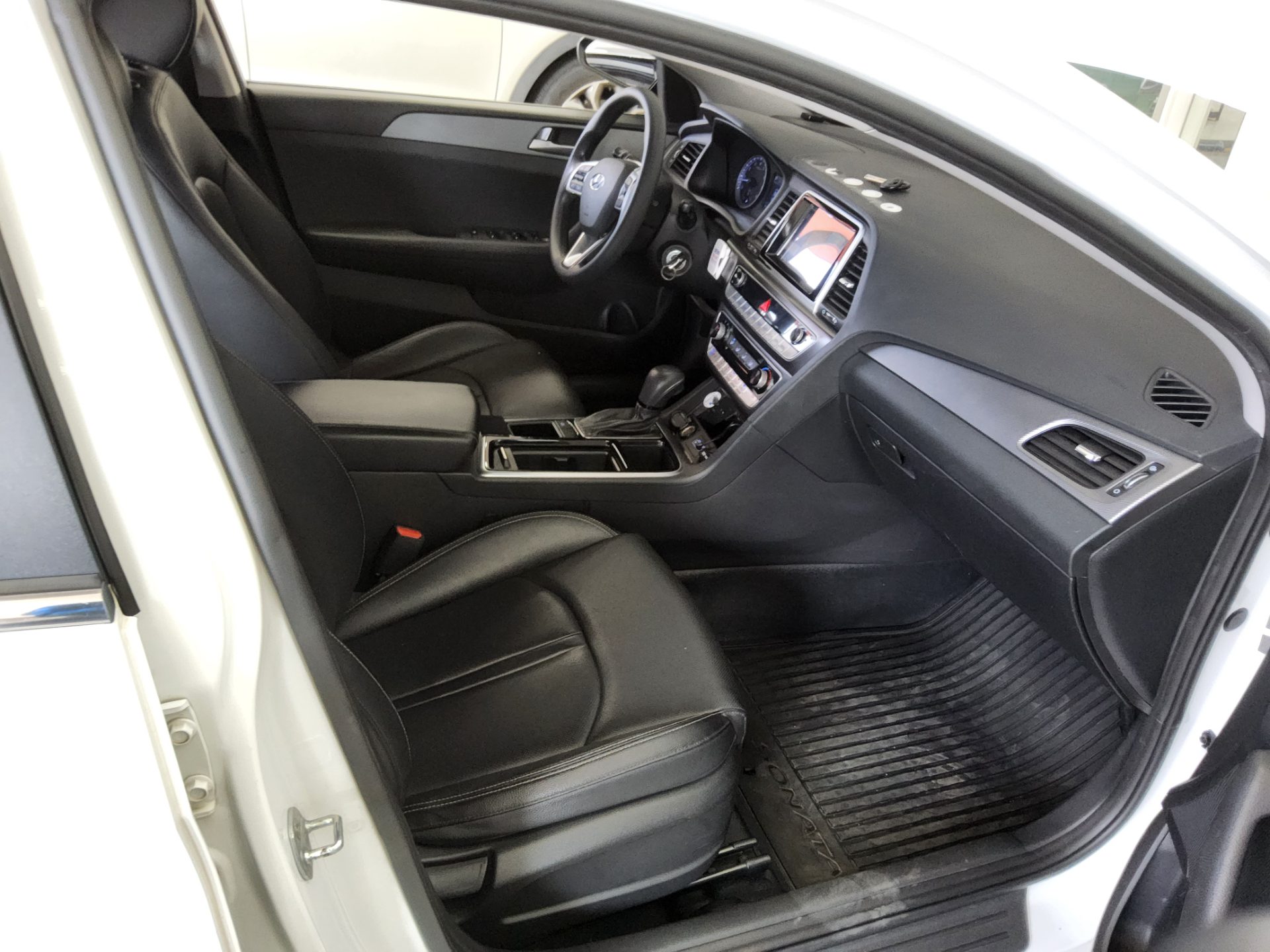 Hyundai Sonata - 13