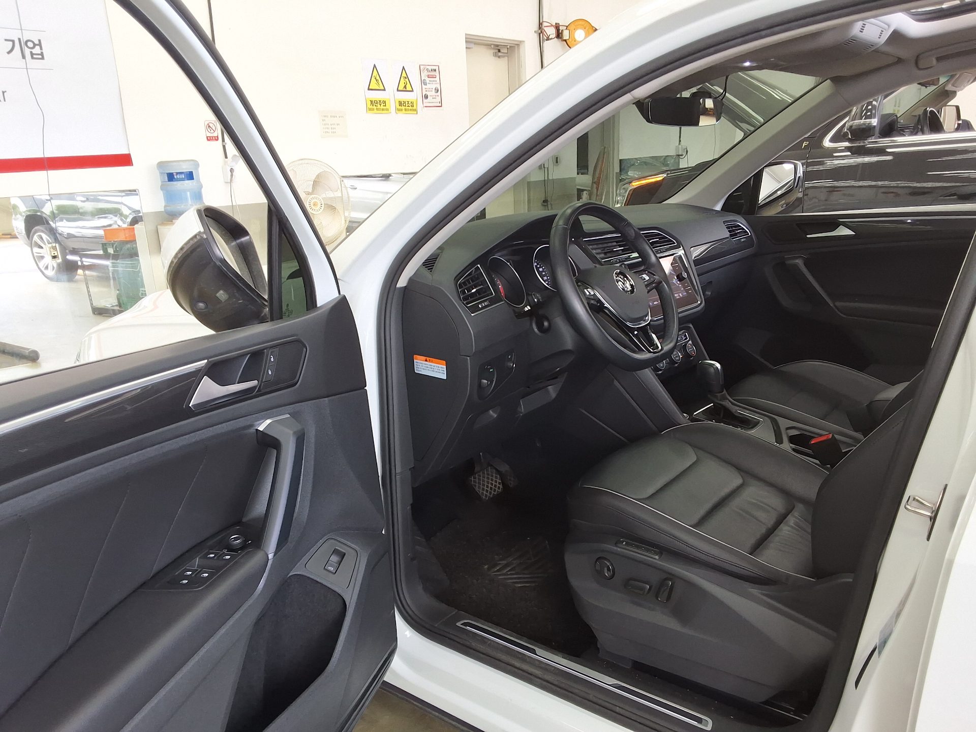 Volkswagen Tiguan - 10
