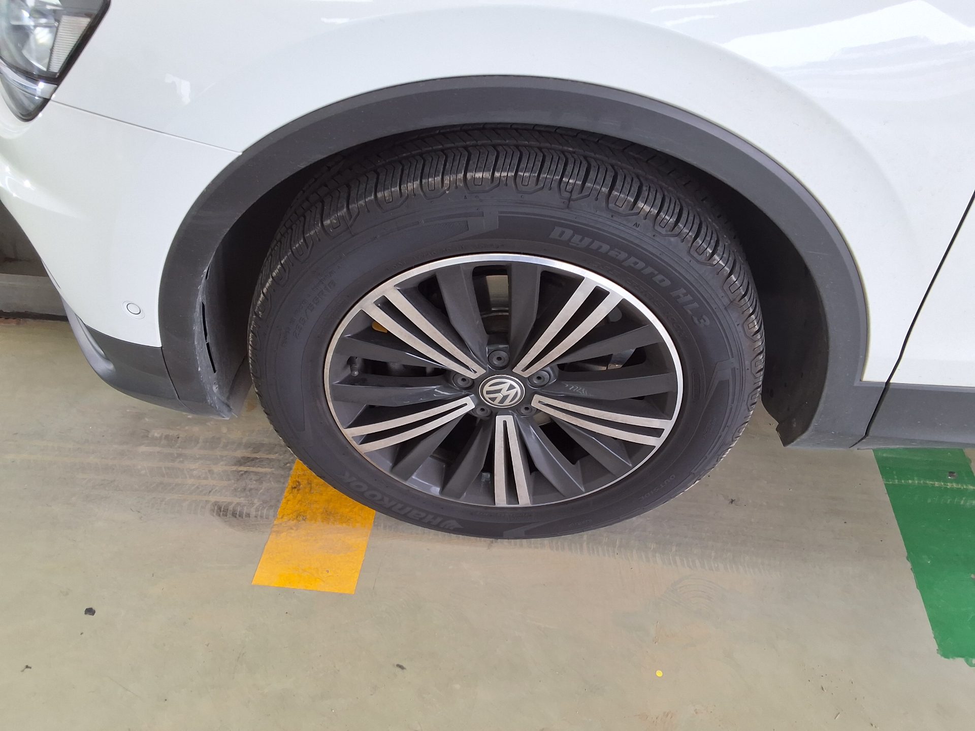 Volkswagen Tiguan - 18