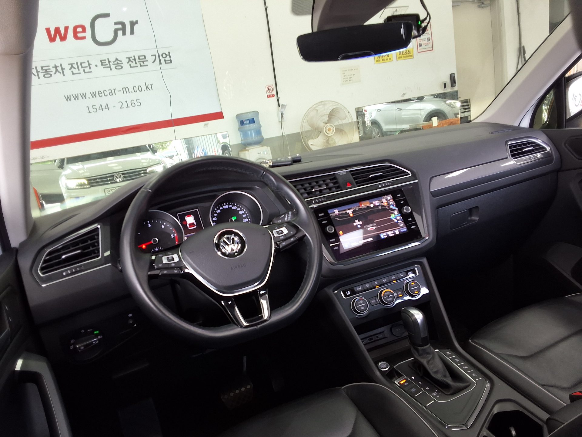 Volkswagen Tiguan - 11