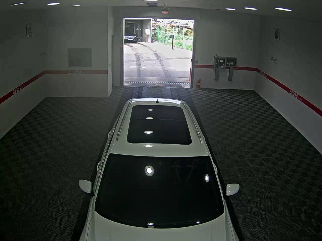 Volkswagen Tiguan - 6