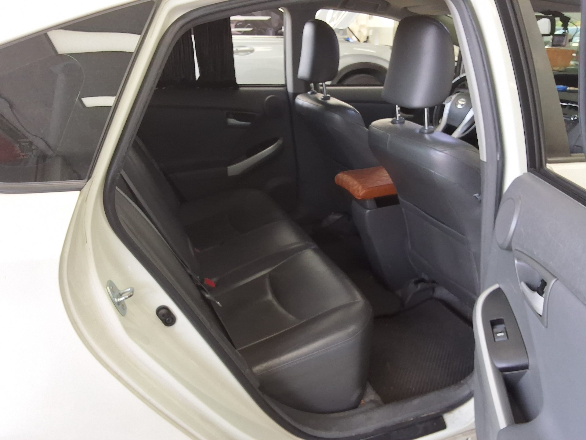 TOYOTA 프리우스 - 13