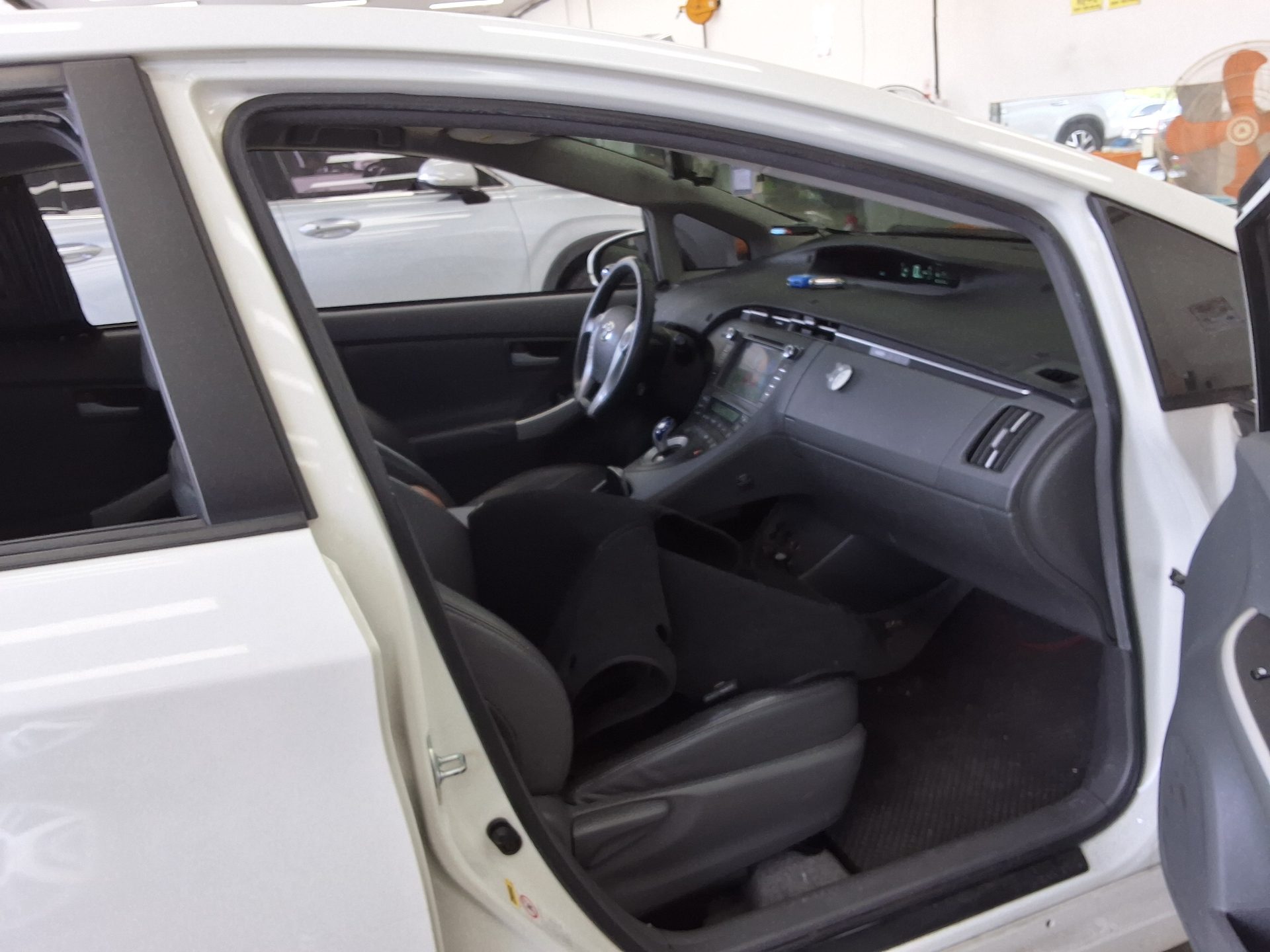 TOYOTA 프리우스 - 14