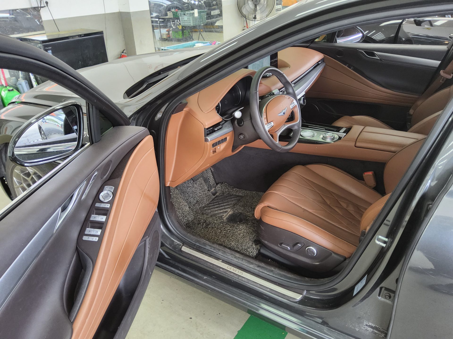 2021 - genesis g80
