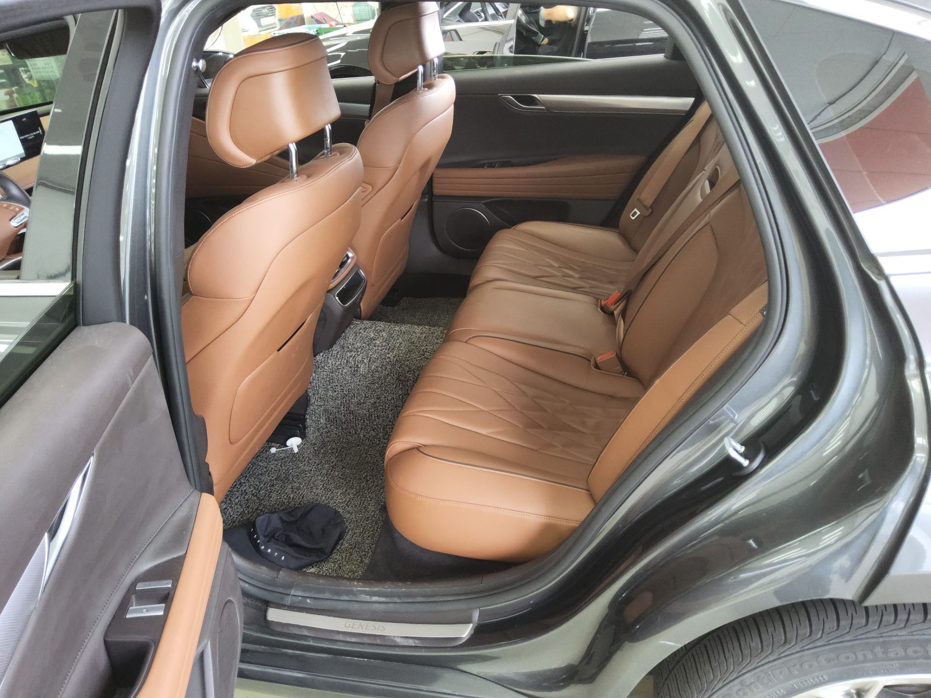 2021 - genesis g80