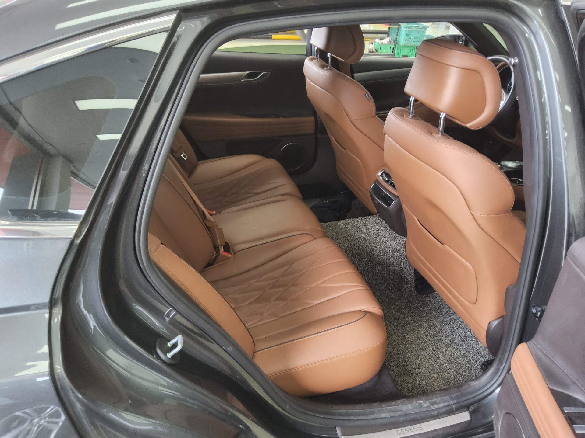 2021 - genesis g80